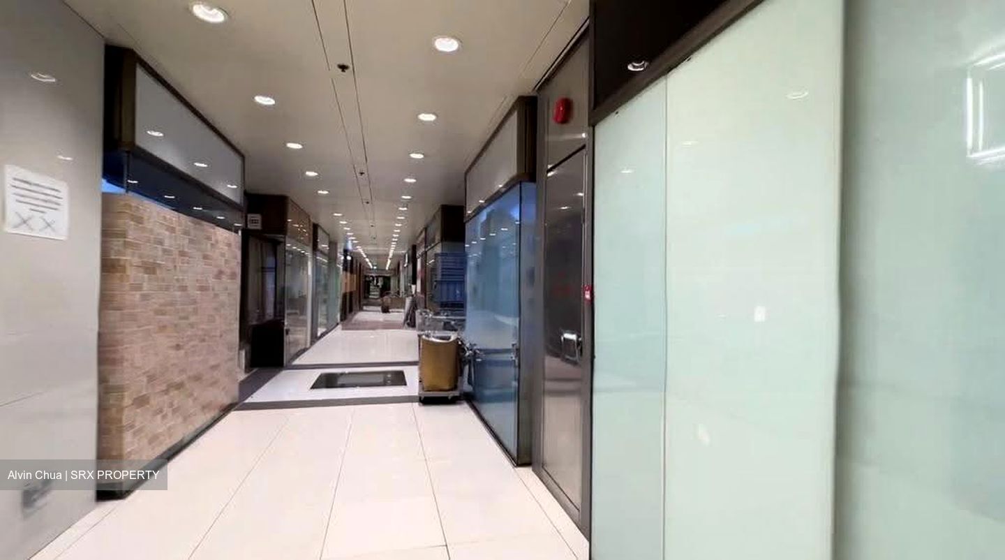Peninsula Plaza (D6), Shop House #628806841